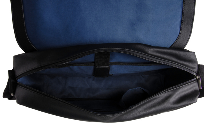 detail Koženkový shopper