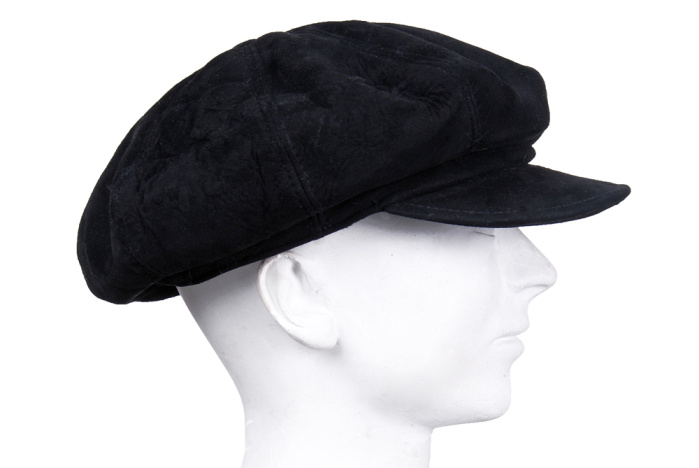 detail kožený dámský baret