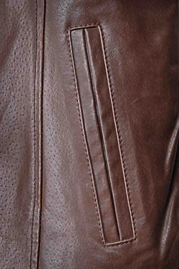 detail Kožená dámská bunda