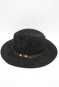 náhled Klobouk s ozdobným lemem z koženky