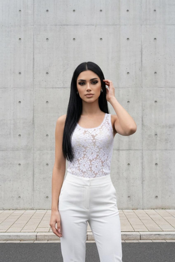detail top krajka